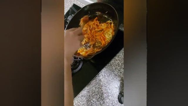 Бефстроганов с отварным мясом. Гуляш с вареным мясом. Быстро и вкусно! смотреть онлайн