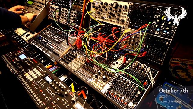 Straightup Royalty: Endorphins Queen of Pentacles смотреть онлайн