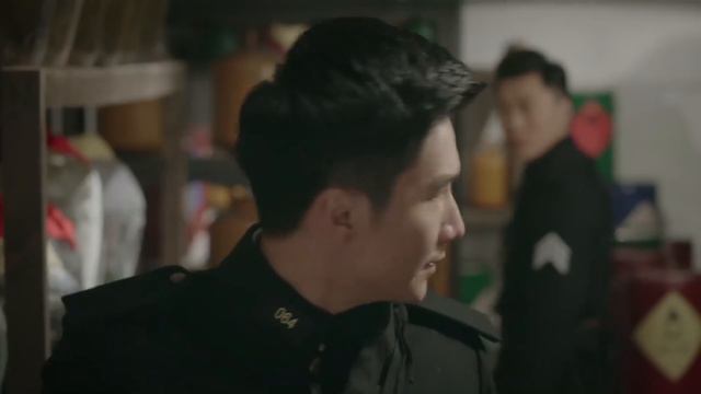 日軍在酒窖藏秘密武器，國軍特工巧妙偽裝連夜出擊，把酒窖炸成一片火海！⚔️ 抗日 смотреть онлайн