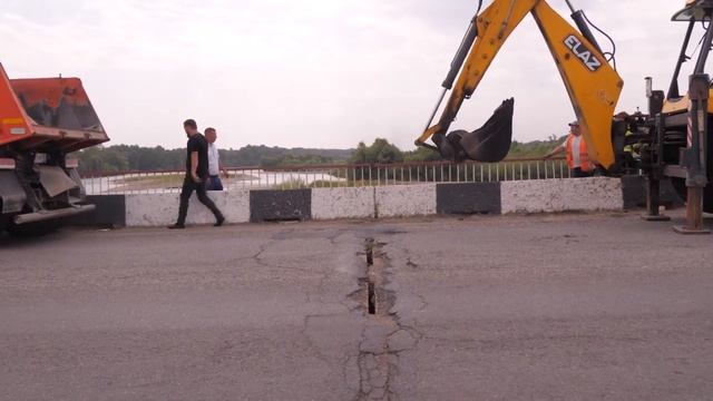 Мост через Лабу в село Вольное нуждается в капитальном ремонте смотреть онлайн
