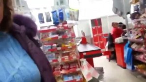 Топ 10 сумасшедших людей снятых на камеру | Люди которые себя ведут как сумасшедшие | Психи кричат