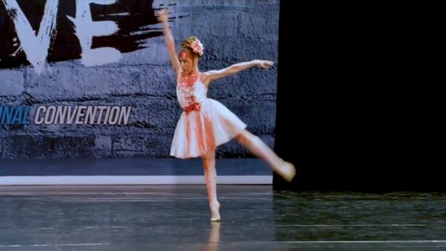 Dance Moms: Carrie - FULL SOLO (Season 8, Episode 9) смотреть онлайн