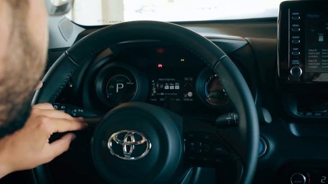 Renault Clio Hybrid Vs Toyota Yaris Hybrid - Mai Bune Decât Un Diesel?