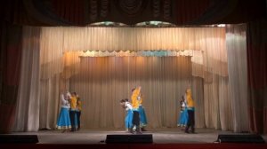 «Гуляние с прочесами»   Народный коллектив  ансамбль народного танца «Самоцветы».