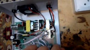 Установка вольтметра на зарядное устройство