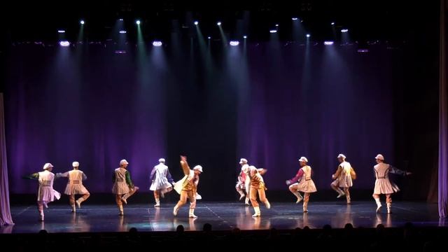 Хореографическая зарисовка «Тюменские форсунЫ» смотреть онлайн