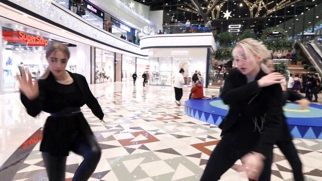 [KPOP IN PUBLIC | ONE TAKE] Stray Kids "MANIAC" cover dance by VDK TEAM смотреть онлайн