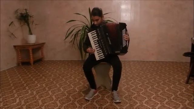 Моцарт - "Менуэт" / р.н.п. "Я на горку шла" смотреть онлайн
