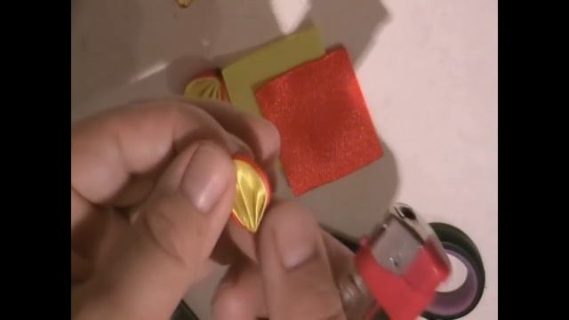 Новогодние игрушки на ёлку канзаши. Ёлочные шишки канзаши. смотреть онлайн