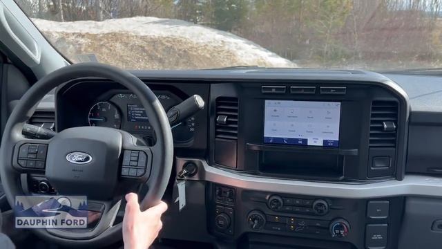 2023 Super Duty F350 XLT at Dauphin Ford смотреть онлайн