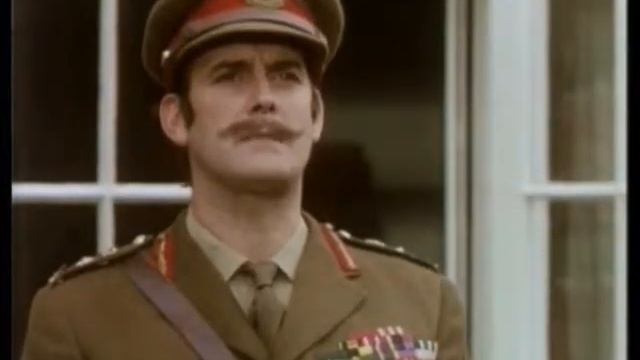 Monty Python's Flying Circus 5-1 Man's Crisis of Identity in the Latter Half of the 20th Century смотреть онлайн