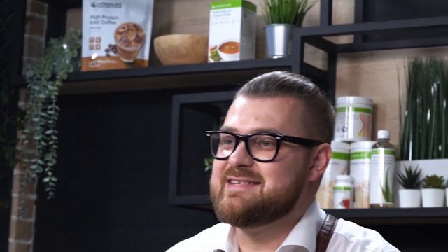Рецепт рыбных кнелей от Herbalife Nutrition и Максима Лызо