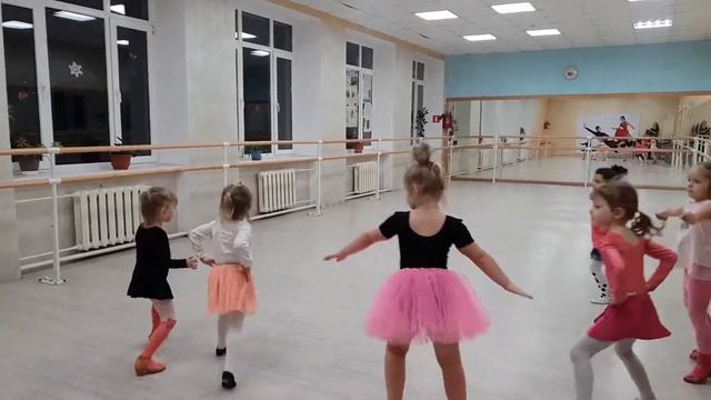Школа танцев Диали. Бальные танцы от 3 лет смотреть онлайн