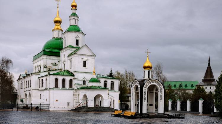 Москва. Свято-Данилов монастырь смотреть онлайн