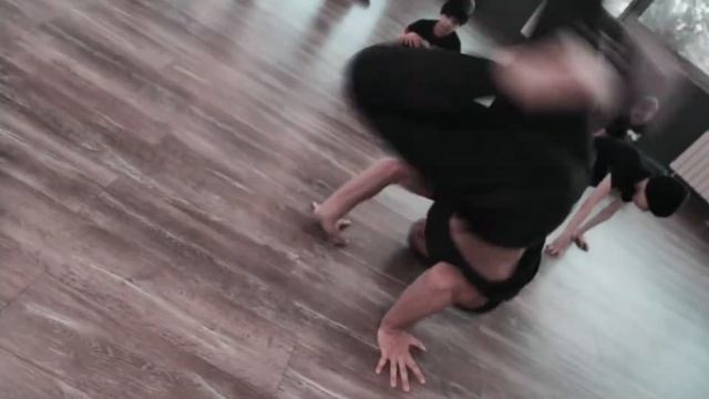 Брейкинг - есть будущее! Break dance studio "ONE". смотреть онлайн