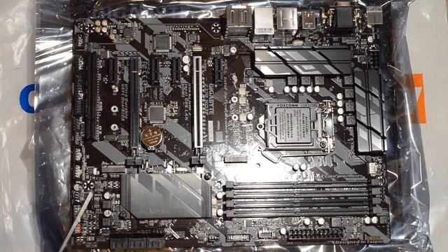 ОНЛАЙН ТРЕЙД.РУ Материнская плата GIGABYTE GA-Z370-HD3P смотреть онлайн
