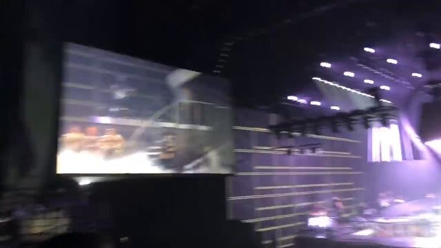 Britney Spears - Opening & Work Bitch Live in Paris (Piece of Me Tour) смотреть онлайн