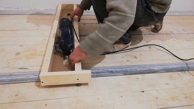 Выравнивание деревянного пола при помощи фрезера смотреть онлайн