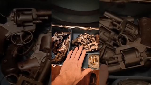 чемодан старинных бульдожиков смотреть онлайн