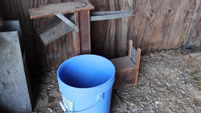 Catching Rats With a 123 Year Old Trap Invented By A Mechanical Genius. Mousetrap Monday смотреть онлайн