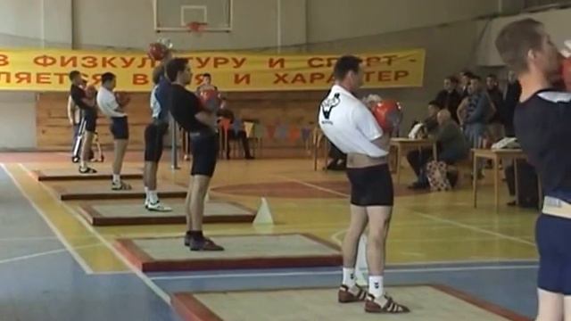 Sergey Merkulin - kettlebell jerk / Сергей Меркулин - классический толчок гирь смотреть онлайн