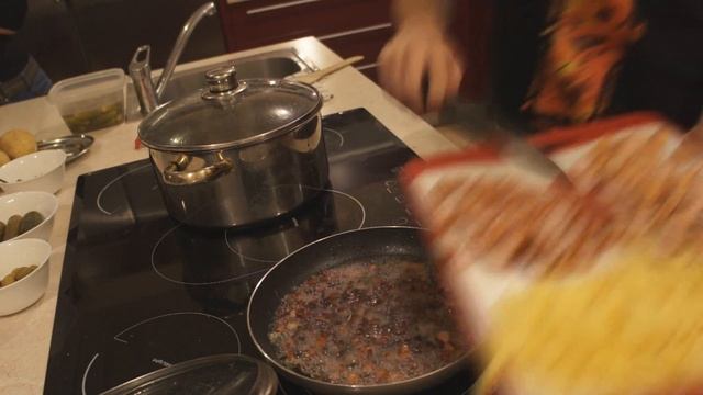 Rosyjski 2k16 новый год,мясо, еж черепаха велосипед муравей деньги.