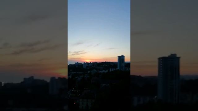 НЕВЕРОЯТНЫЕ ЗАКАТЫ * МОРЕ ВПЕЧАТЛЕНИЙ ДАРИТ МНЕ СОЧИ * НЕ ЖИЗНЬ А МАЛИНА * ИРИНА ИРАЙ смотреть онлайн