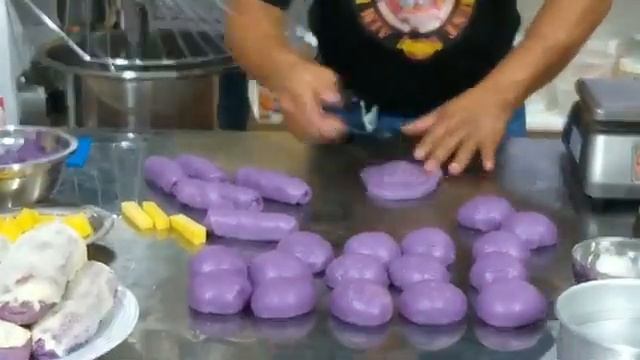 Ube Cheese Pandesal & Boiled Icing Soft Flower