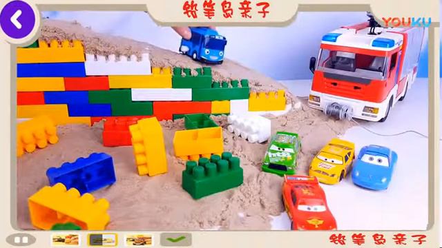 Развивающий мультик Учим цвета. Автомобили. Цветные шарики. смотреть онлайн