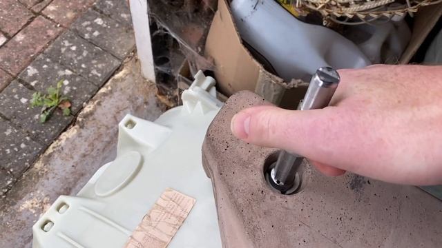 Hotpoint Aqualtis washing machine drum repair DISASTER смотреть онлайн