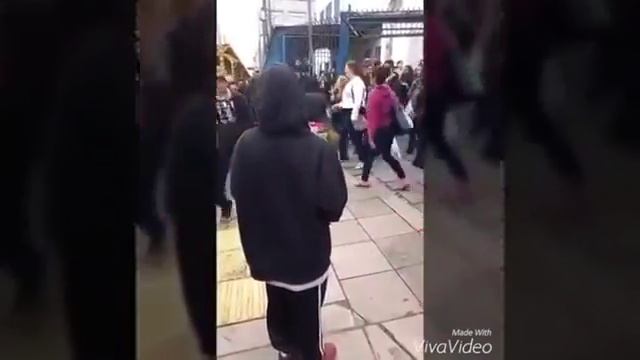 Мальчик заставил вновь поверить в любовь смотреть онлайн