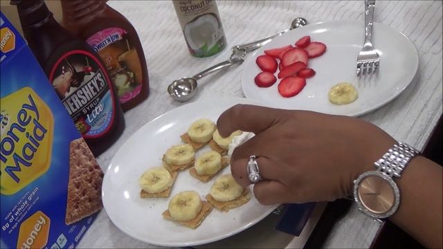 Weight Watchers Smart Points Dessert Recipe // 5 SP // Banana Split Cookie Bites! смотреть онлайн