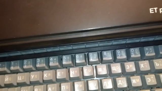 обзор старой печатной машинки от olivetti ET personal 510 смотреть онлайн