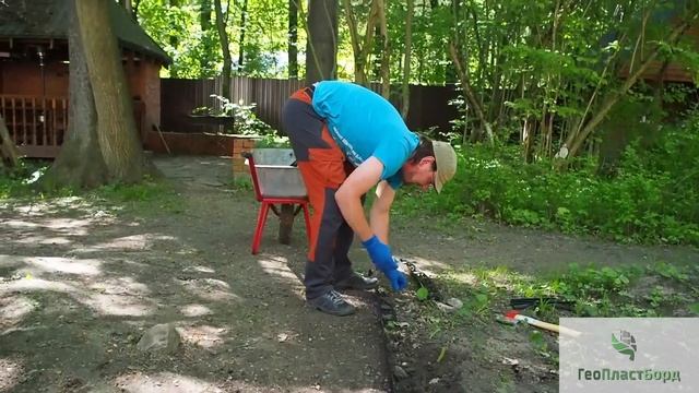 Бордюр ГеоПластБорд. Делаем дорожку из щебня с пластиковым бордюром ГеоПластБорд 58мм. смотреть онлайн