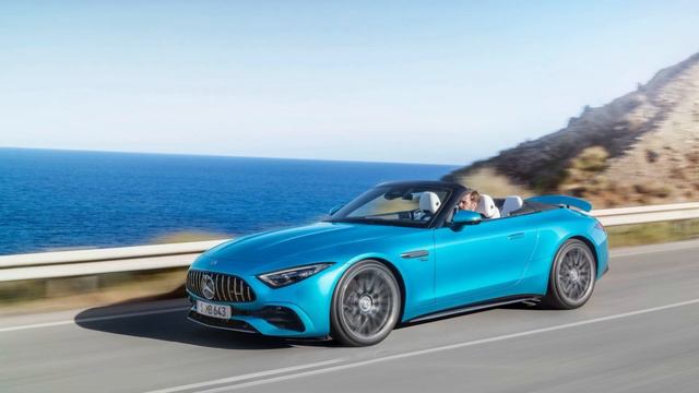 Mercedes-AMG SL 43: A More Affordable and Accessible Version of the New SL Roadster | News Hub смотреть онлайн
