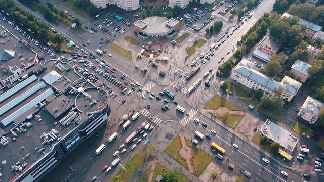 В небе над севером Санкт-Петербурга смотреть онлайн