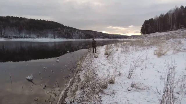 Рыбалка 2023 перед льдом. Бомбим матросов на пожарить смотреть онлайн