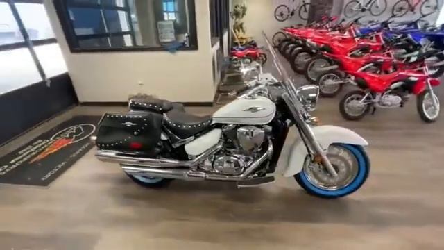 2023 Suzuki Boulevard C50t SM0174 смотреть онлайн