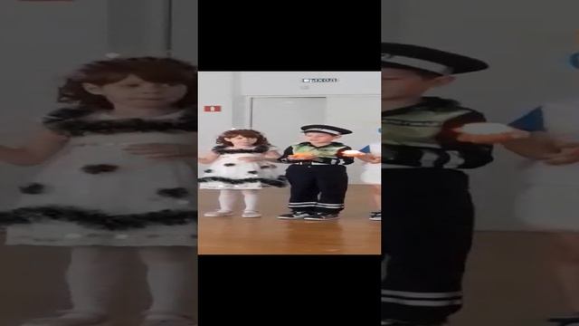 Новогодняя песня в саду