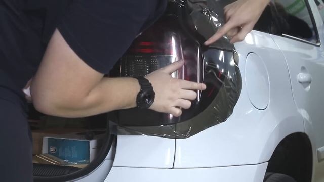 Skoda Yeti - back lights in dark oracal. Car Wrap Оклейка авто. смотреть онлайн