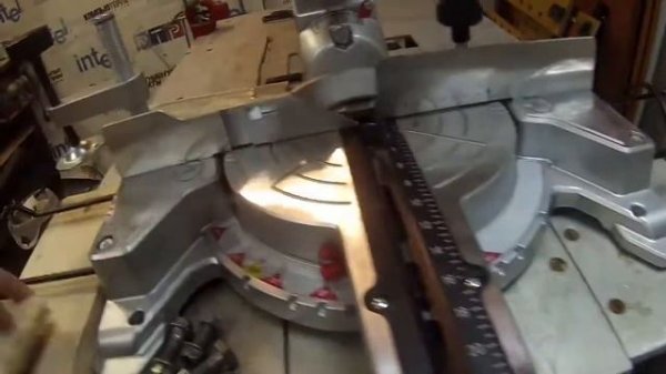 Пила торцовочная Вихрь ПТ-255ПЛ (Обзор)