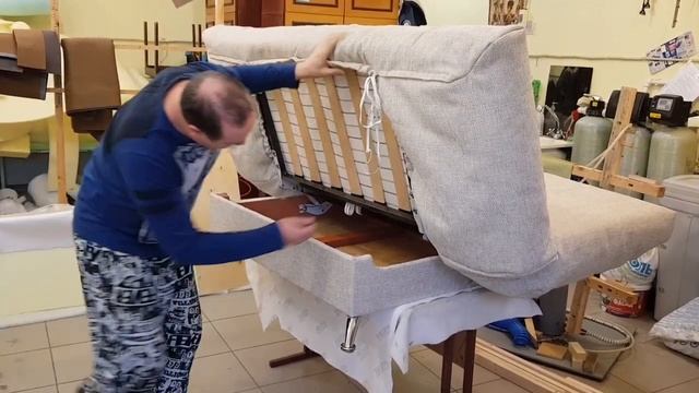 Диван "Клик-кляк" после перетяжки. Рогожка коллекции Магнум. смотреть онлайн