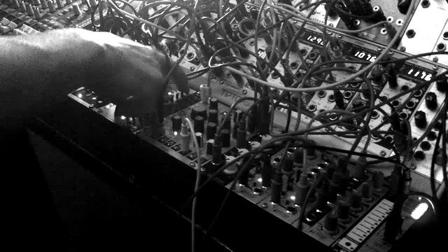 TECHNO FLOW: TIPTOP QUANTIZER & VERBOS MULTISTAGE