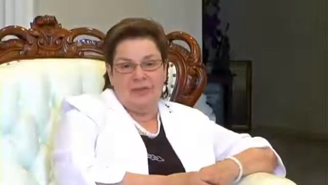 4. Сандей Аделаджа vs В. Жириновский. Нужна ли семья. 2012г смотреть онлайн