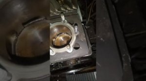 Снял Головку цилиндра на Ямаха Викинг 540 IV