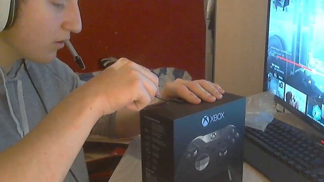 Samsung S24D330H & Xbox One Elite Controller Unboxing (Das randomste Unboxing) #retards смотреть онлайн