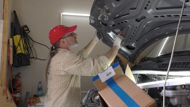 Соболь. Автодом. Шумоизоляция капота. Накатал новую вибру, укатался!))) смотреть онлайн