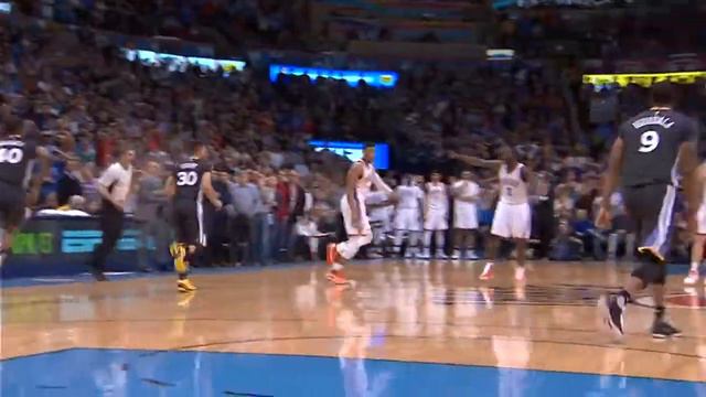 Stephen Curry hits a deep 3 pointer over Andre Roberson for the win ! смотреть онлайн