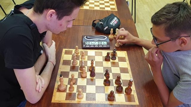 Москаленко Кирилл (1383) - Петров Владислав (ЭЛО-1314) Тур №4 смотреть онлайн