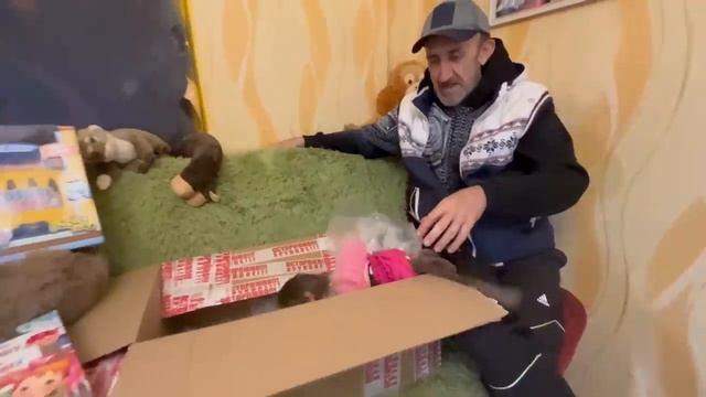 Люся и Степашка получили ОГРОМНУЮ ПОСЫЛУ, ее привезли прямо в парк, смотрим ЧТО ВНУТРИ??? смотреть онлайн